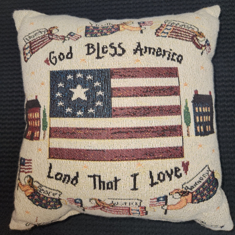 Patriotic All-American 4th Of July Decorative Throw Pillow "God Bless America"